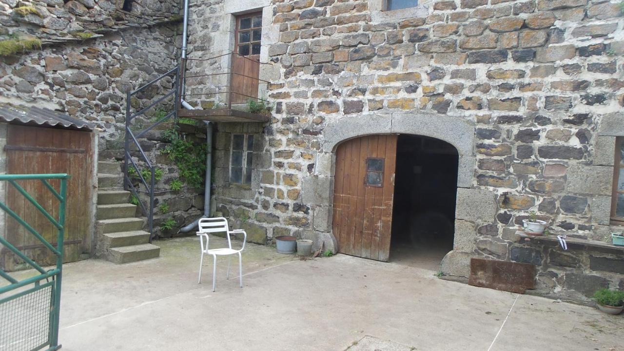 Maison De Famille Au Plateau Du Mezenc Les Vastres Exterior foto