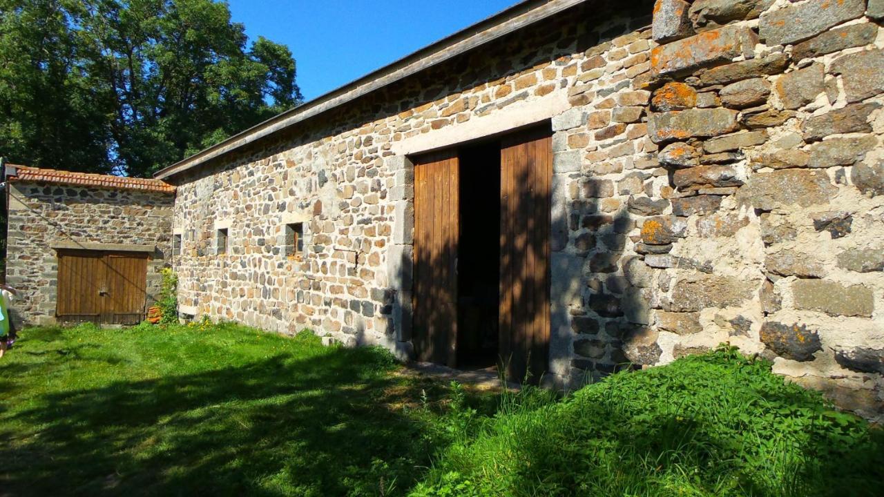 Maison De Famille Au Plateau Du Mezenc Les Vastres Exterior foto